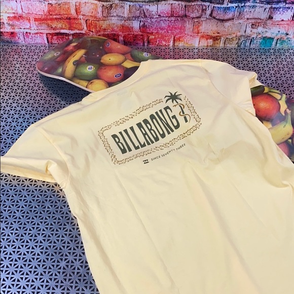🔥 Billabong Tee 🔥 - Picture 4 of 5